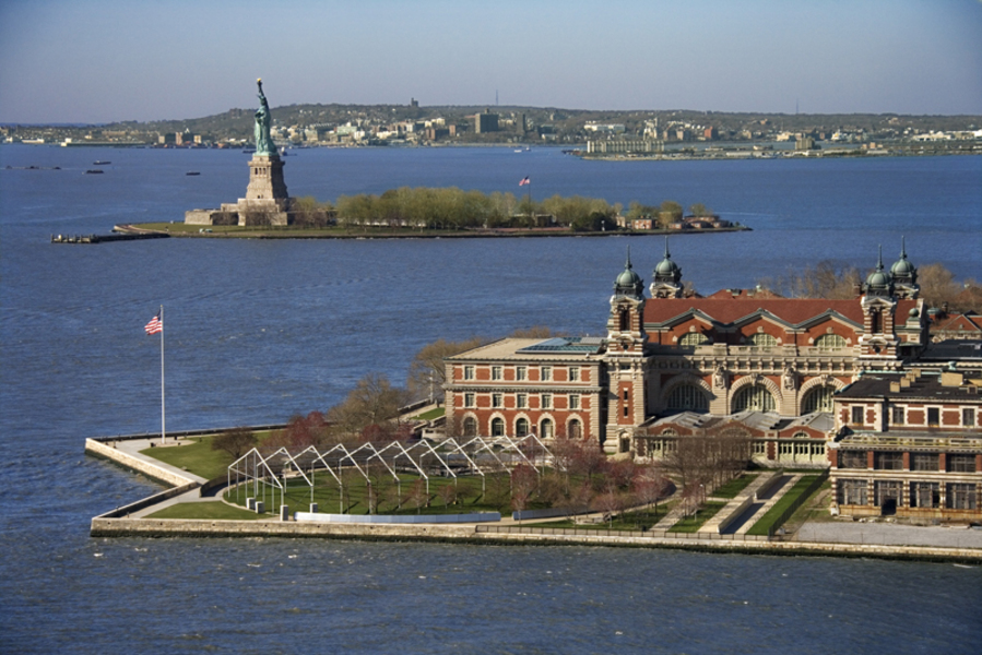 Ellis Island [1982]